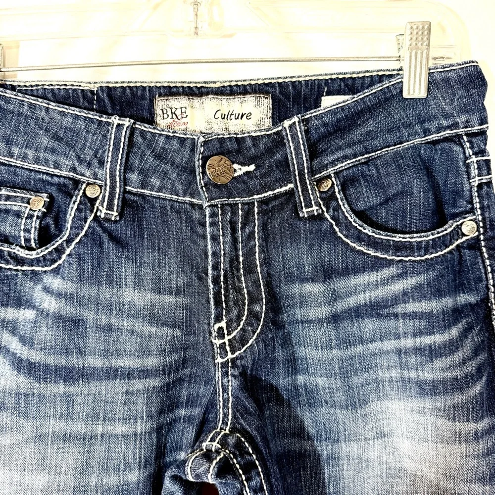 BKE Culture Boot Cut Low Rise Jeans With Stretch And Contrast Stitching Size 28